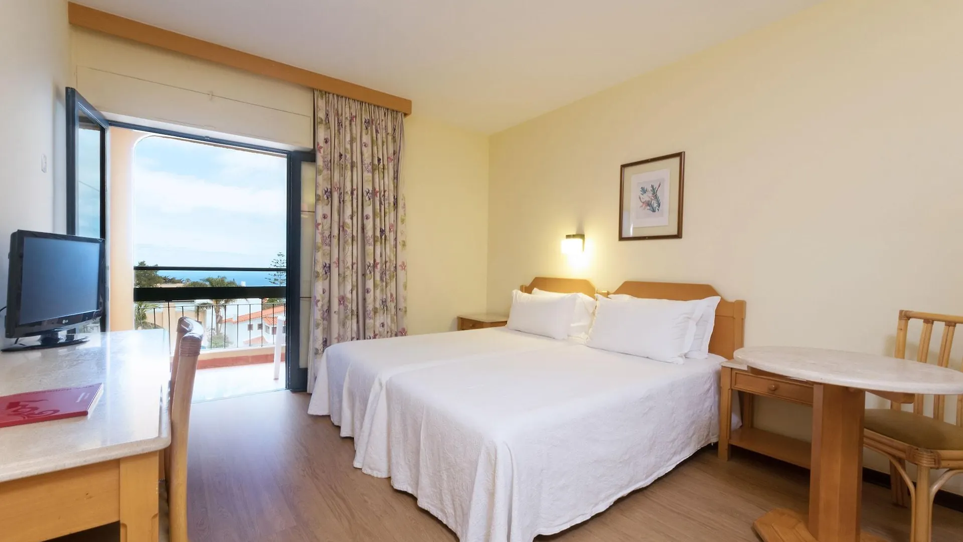 Dom Pedro Garajau Hotel Caniço